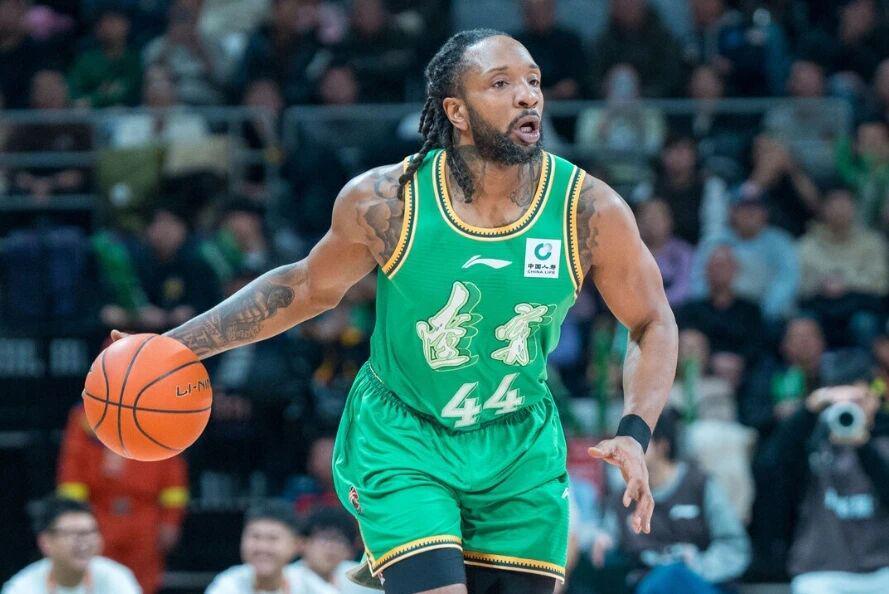 必一运动官网-辽宁男篮输球，威尔斯神情沮丧；北京男篮伤大将，胡明轩状态好转